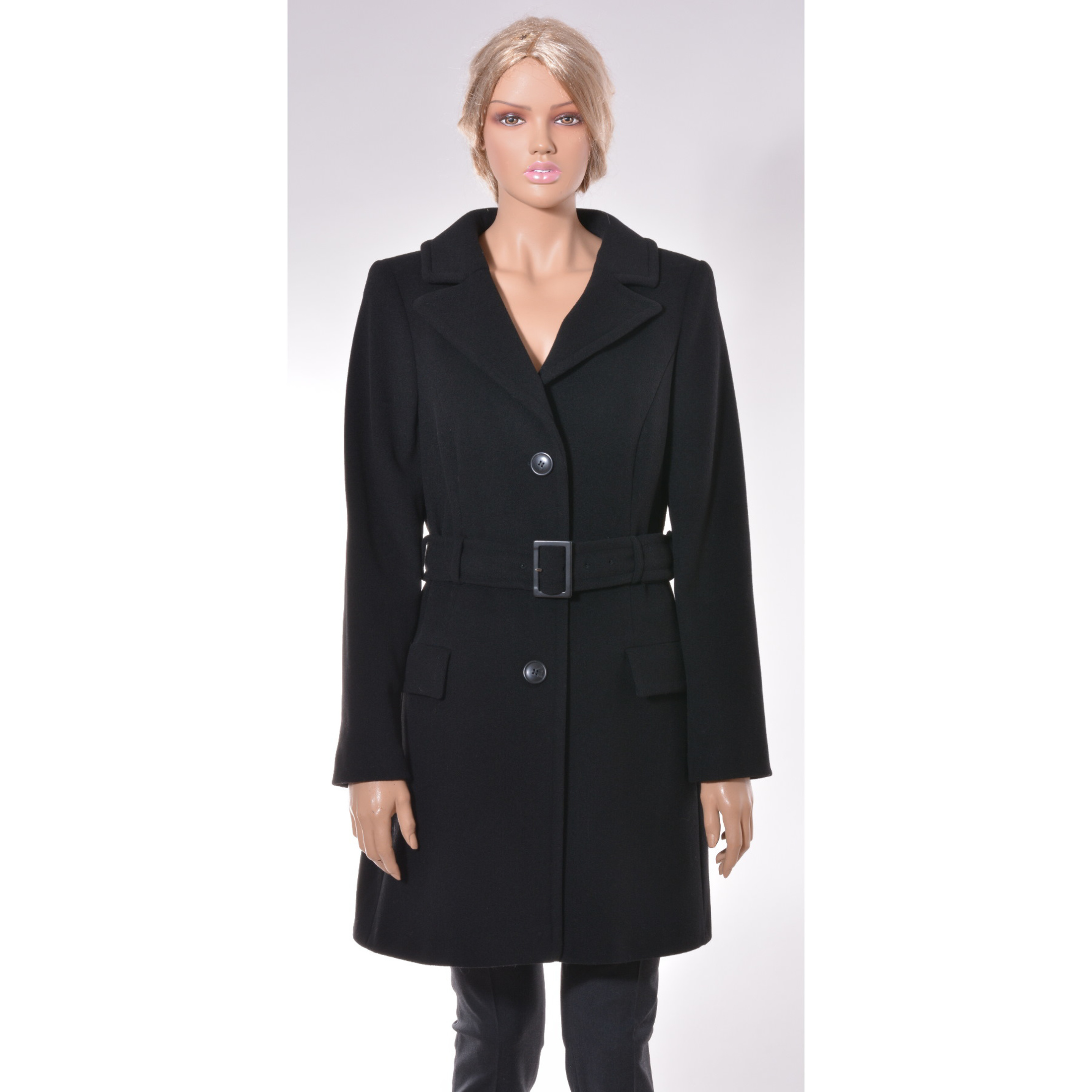 slim coat, high colar, fastening with 3 button
